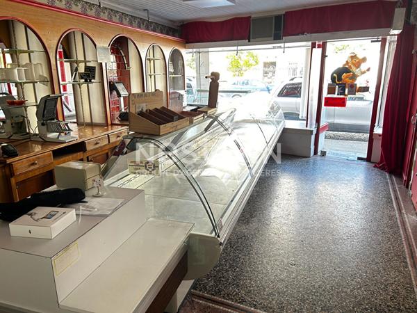 Local Commercial + Appartements au Coeur de Nontron avec Jardin (investissement)