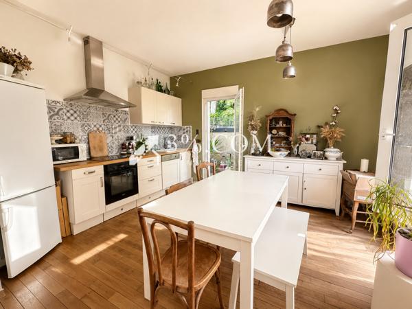 Maison
                                                                                                                                                                                                                                                                                                                        4 pièce(s)                                                                                                                                                                                                          2 chambre(s)                                                                                                                                                                                                          85  m²