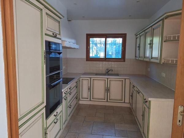 MOUGINS - Maison 6 P habitable sans travaux + piscine DPE B