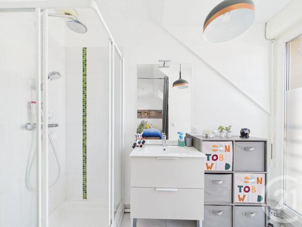 Maison à vendre  5 pièces - 102,33 m 2   LE COUDRAY  - 28