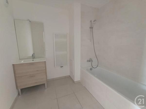 Appartement F3 à vendre  3 pièces - 69,47 m 2   CHARTRES  - 28
