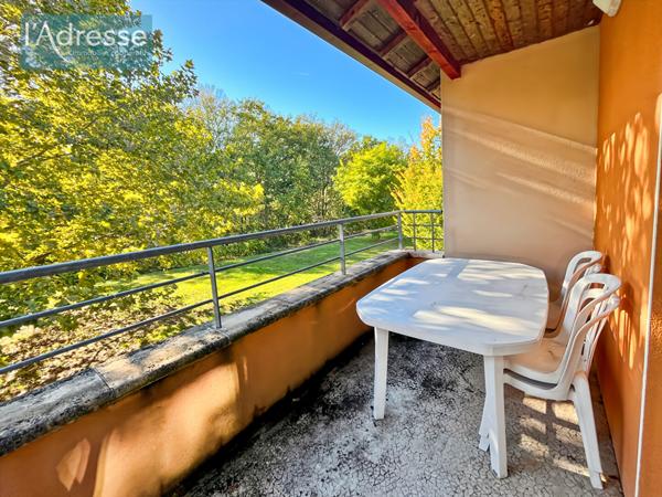 Appartement T3 avec terrasse et vue rivière dans résidence sécurisée