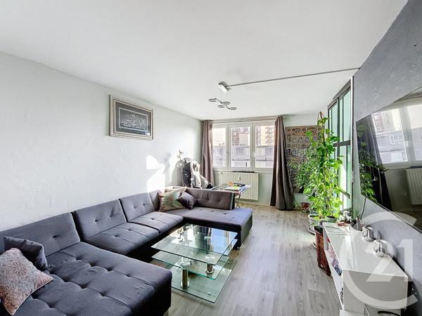 Appartement F3 à vendre  3 pièces - 66,67 m 2   LA COURNEUVE  - 93