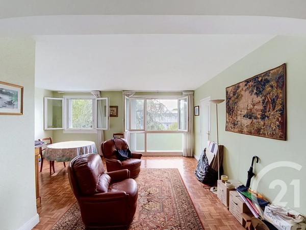 Appartement F3 à vendre  3 pièces - 66,67 m 2   LA COURNEUVE  - 93