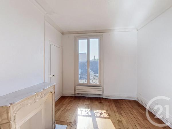 Appartement F3 à vendre  3 pièces - 62,20 m 2   ST DENIS  - 93