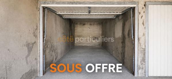 Vente
                Parking / box12 m² - LA ROCHE SUR YON (85000)