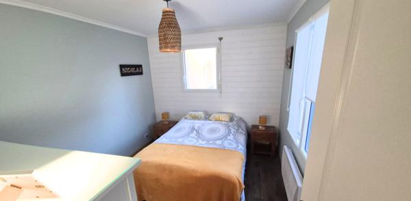 Saint-Yvi (29140) SAINT YVI - Maison de 2001 de 6 pièces principales sur 722 m² de terrain