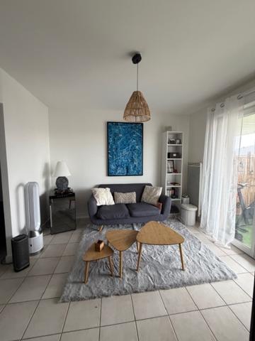 AYTRE T1 bis avec terrasse- Proche La Rochelle- Investissement locatif