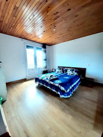 Maison de village de 202 m²