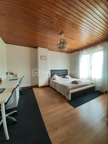 Maison de village de 202 m²