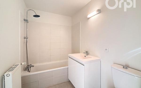 Appartement à vendre    1 pièce • 30,68 m2 Vétraz-Monthoux