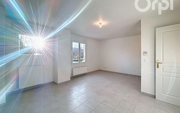 Appartement à vendre    1 pièce • 30,68 m2 Vétraz-Monthoux