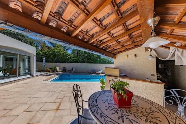 Saturargues (34400) Villa 6 pièces 161 m² L'Atelier de l'Immo - Votre Havre de Paix Familial à Saturargues !