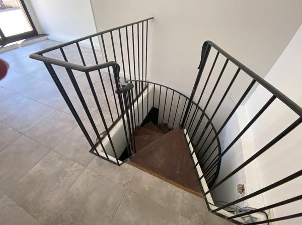 Bureau
         2 pièces
        - 25 m² 108 000 € *