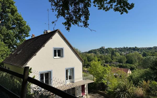 Maison à vendre    6 pièces •  Nogent-le-Rotrou