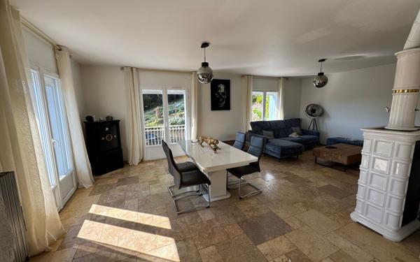 Maison à vendre    6 pièces •  Nogent-le-Rotrou