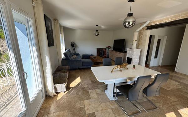 Maison à vendre    6 pièces •  Nogent-le-Rotrou