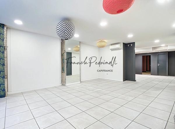 125 m² Locaux commerciaux  / bureaux LYON 6EME / A DIVISER
