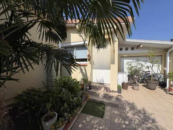 Beauzelle (31700) Exclusivité : Maison de plain-pied de 106m2 avec jardin, piscine et garage