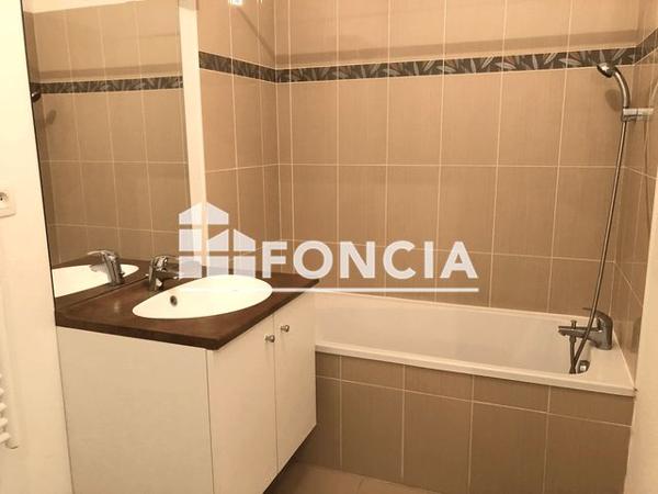 Location Appartement 3 pièces 57.5 m² - 97 BD DE PARIS Marseille 13002