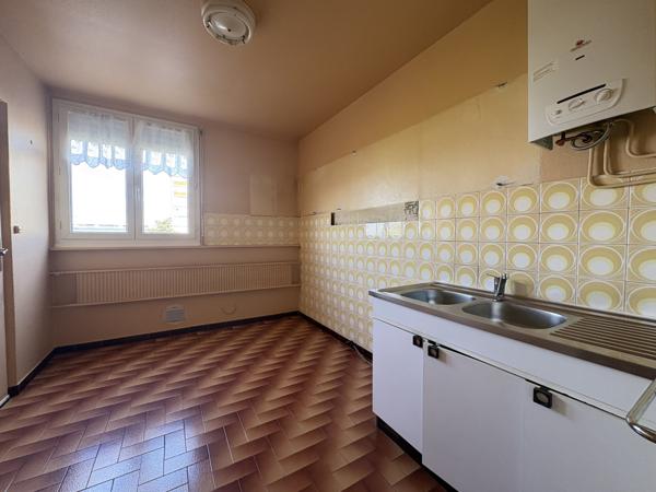 * Prix attractif* Appartement T3 à rafraichir- La Métare