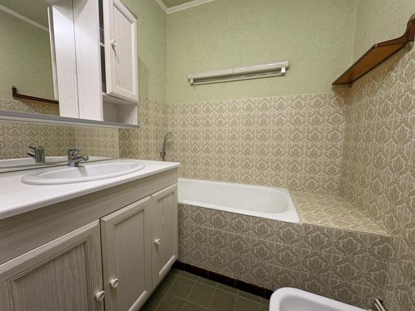 * Prix attractif* Appartement T3 à rafraichir- La Métare