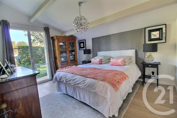 Maison à vendre  6 pièces - 184,90 m2 PESSAC - 33