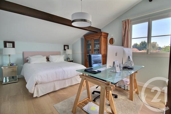 Maison à vendre  6 pièces - 184,90 m2 PESSAC - 33