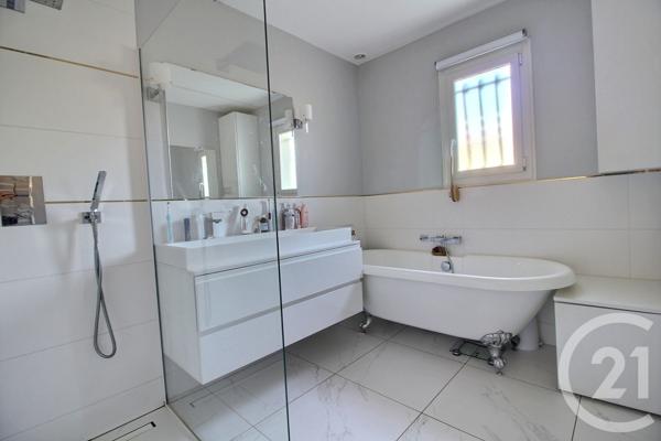 Maison à vendre  6 pièces - 184,90 m2 PESSAC - 33