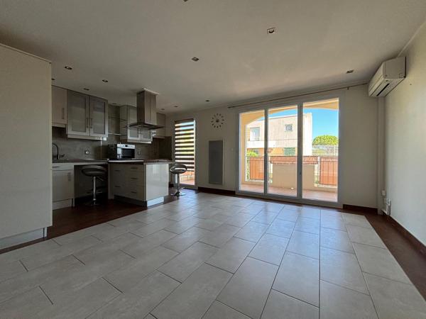 LA ROQUETTE SUR SIAGNE APPARTEMENT 3P 63 M2 TERRASSE GARAGE