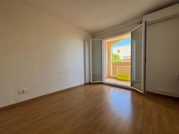 LA ROQUETTE SUR SIAGNE APPARTEMENT 3P 63 M2 TERRASSE GARAGE