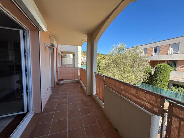 LA ROQUETTE SUR SIAGNE APPARTEMENT 3P 63 M2 TERRASSE GARAGE