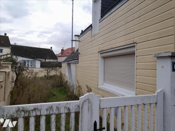 LA FLECHE, maison 3 pièces avec garage