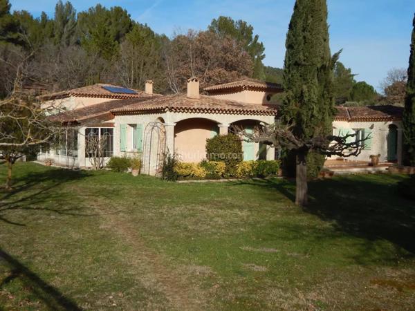 Vente Propriété 11 pièces 315 m2 à Salernes