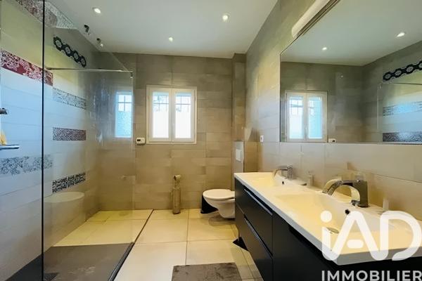 Maison à vendre 6 pièces 194 m² Esparron