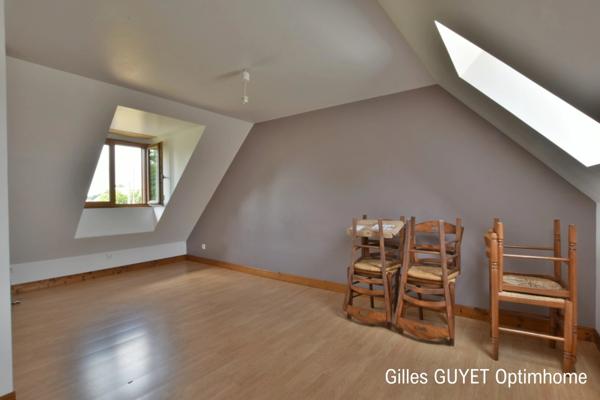 20MN de BERNAY, MAISON NORMANDE, T10 206M² 269500€ 1200M² de terrain.