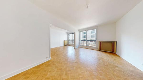 Appartement Familial 5 Pièces de 104,68 m² avec Vaste Balcon Filant Paris 12ème - Métro Dugommier