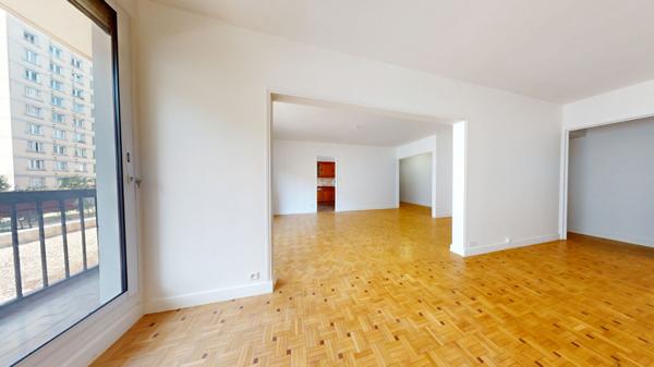 Appartement Familial 5 Pièces de 104,68 m² avec Vaste Balcon Filant Paris 12ème - Métro Dugommier