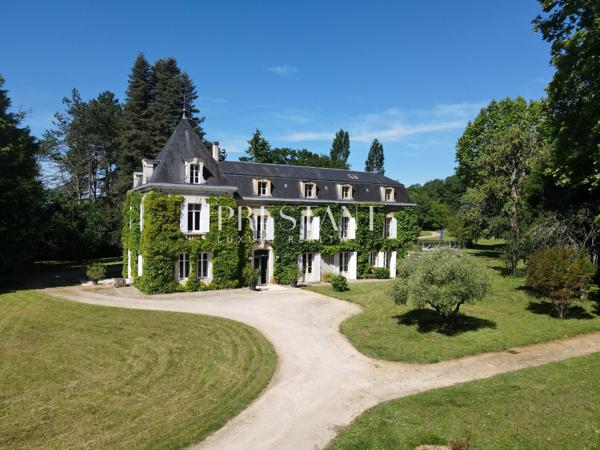 Un manoir XIXe, 5.45 hectares de nature, à seulement quelques minutes du centre historique de Sarlat / Dordogne., SARLAT LA CANEDA