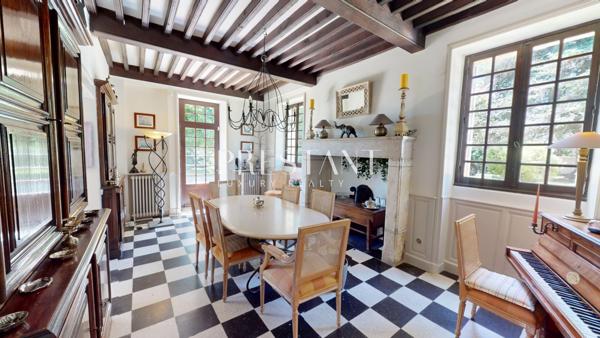 Un manoir XIXe, 5.45 hectares de nature, à seulement quelques minutes du centre historique de Sarlat / Dordogne., SARLAT LA CANEDA