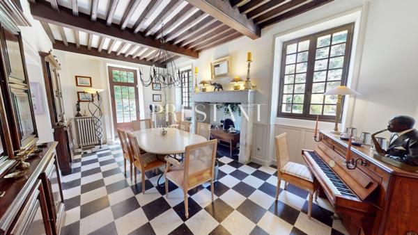Un manoir XIXe, 5.45 hectares de nature, à seulement quelques minutes du centre historique de Sarlat / Dordogne., SARLAT LA CANEDA