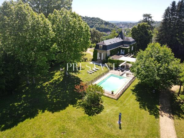 Un manoir XIXe, 5.45 hectares de nature, à seulement quelques minutes du centre historique de Sarlat / Dordogne., SARLAT LA CANEDA