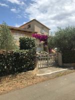 Cap sud - Maison indépendante comprenant 2 logements et 2 garages