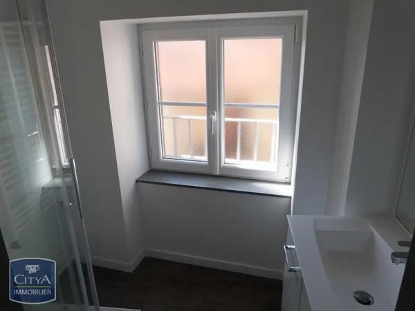 Appartement à louer 2 pièces 48.49m² Volvic (63530)