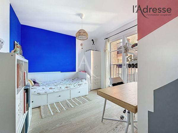 PUTEAUX/ Quartier des Arts - Appartement 4 pièces 82m² - 1 Balcon - 1 Parking