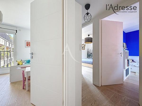 PUTEAUX/ Quartier des Arts - Appartement 4 pièces 82m² - 1 Balcon - 1 Parking