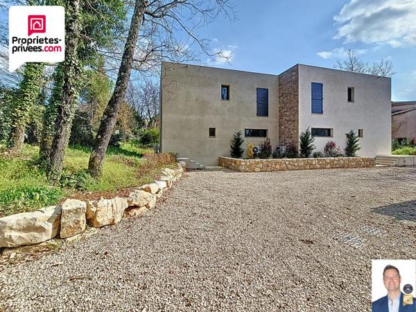 MAISON CONTEMPORAINE NEUVE 4 PIECES 113 M2 jumelée avec terrain de 460 M2