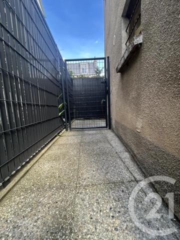 Immeuble à vendre  78,65 m 2   AVON  - 77
