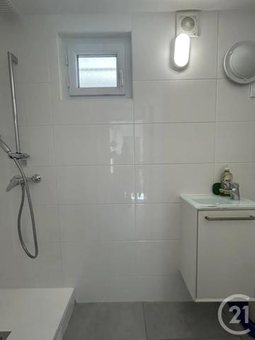 Immeuble à vendre  78,65 m 2   AVON  - 77