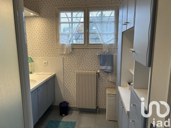 Pavillon 7 pièces de 122 m² à Nouan-le-Fuzelier (41600)